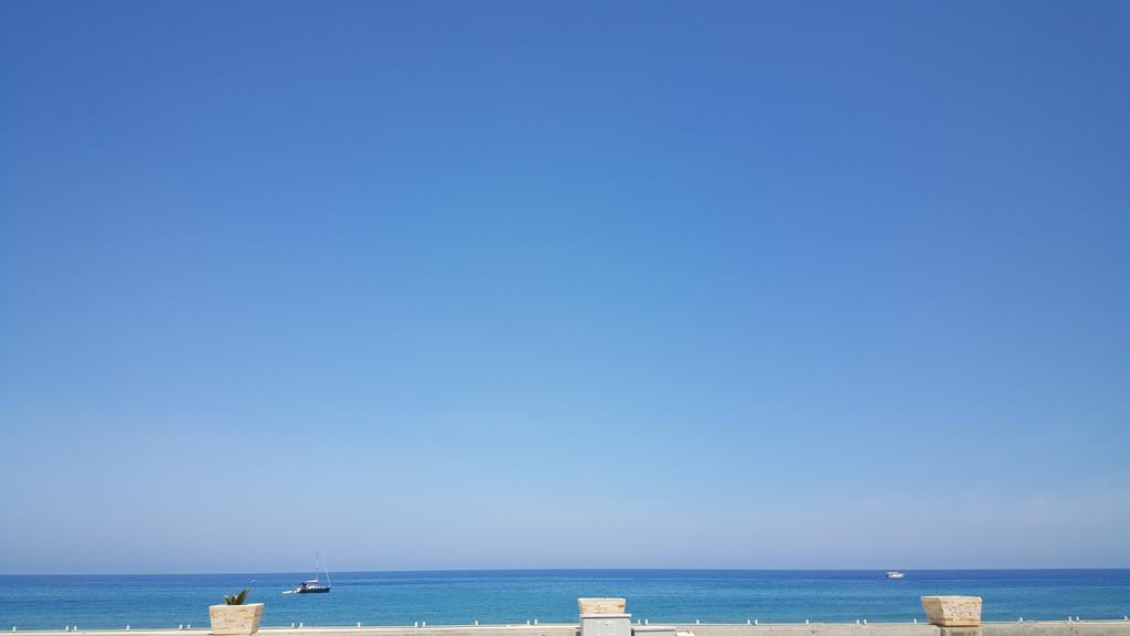 Hotel Il Veliero Cefalù Exterior foto